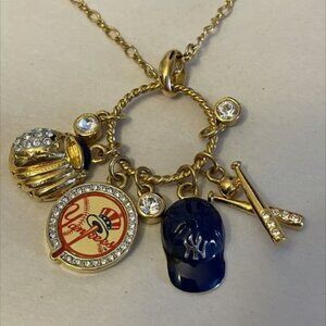 New York Yankees Necklace .....Bradford Exchange No longer have the box